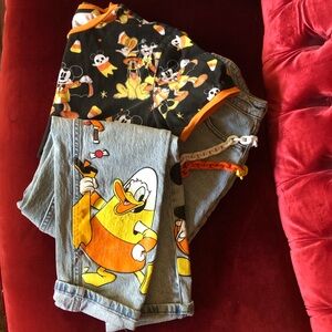 Disney Halloween 90s style midrise mom jeans